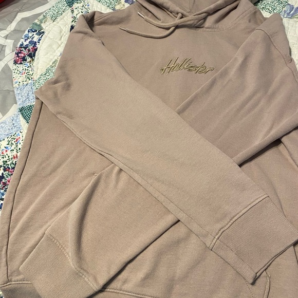 Hollister Hoodie - Picture 2 of 8